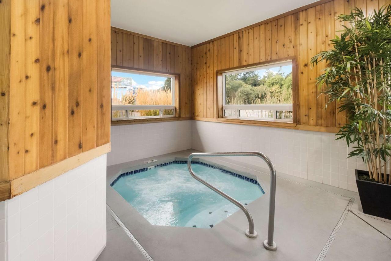 Best Western Mcminnville Inn Buitenkant foto