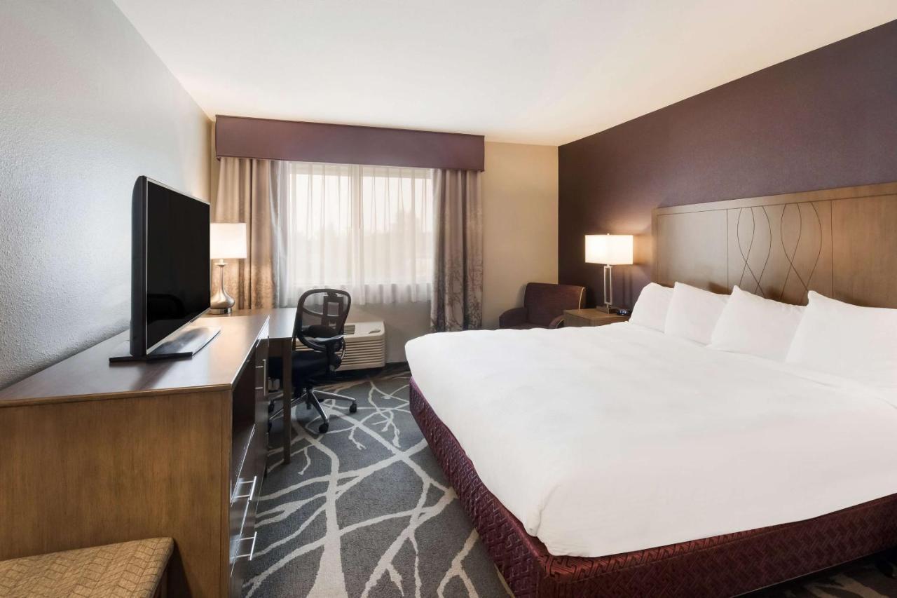 Best Western Mcminnville Inn Buitenkant foto