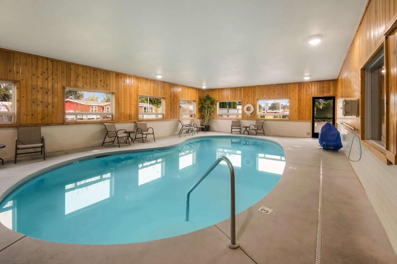 Best Western Mcminnville Inn Buitenkant foto