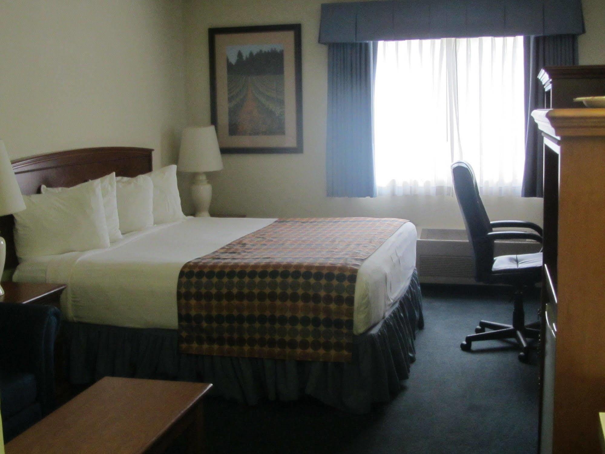 Best Western Mcminnville Inn Buitenkant foto