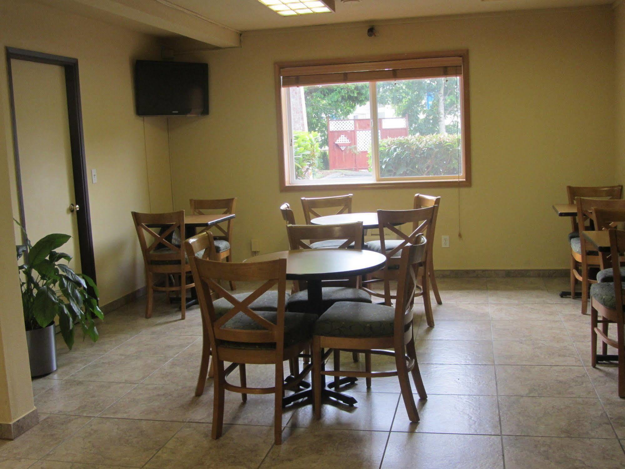 Best Western Mcminnville Inn Buitenkant foto